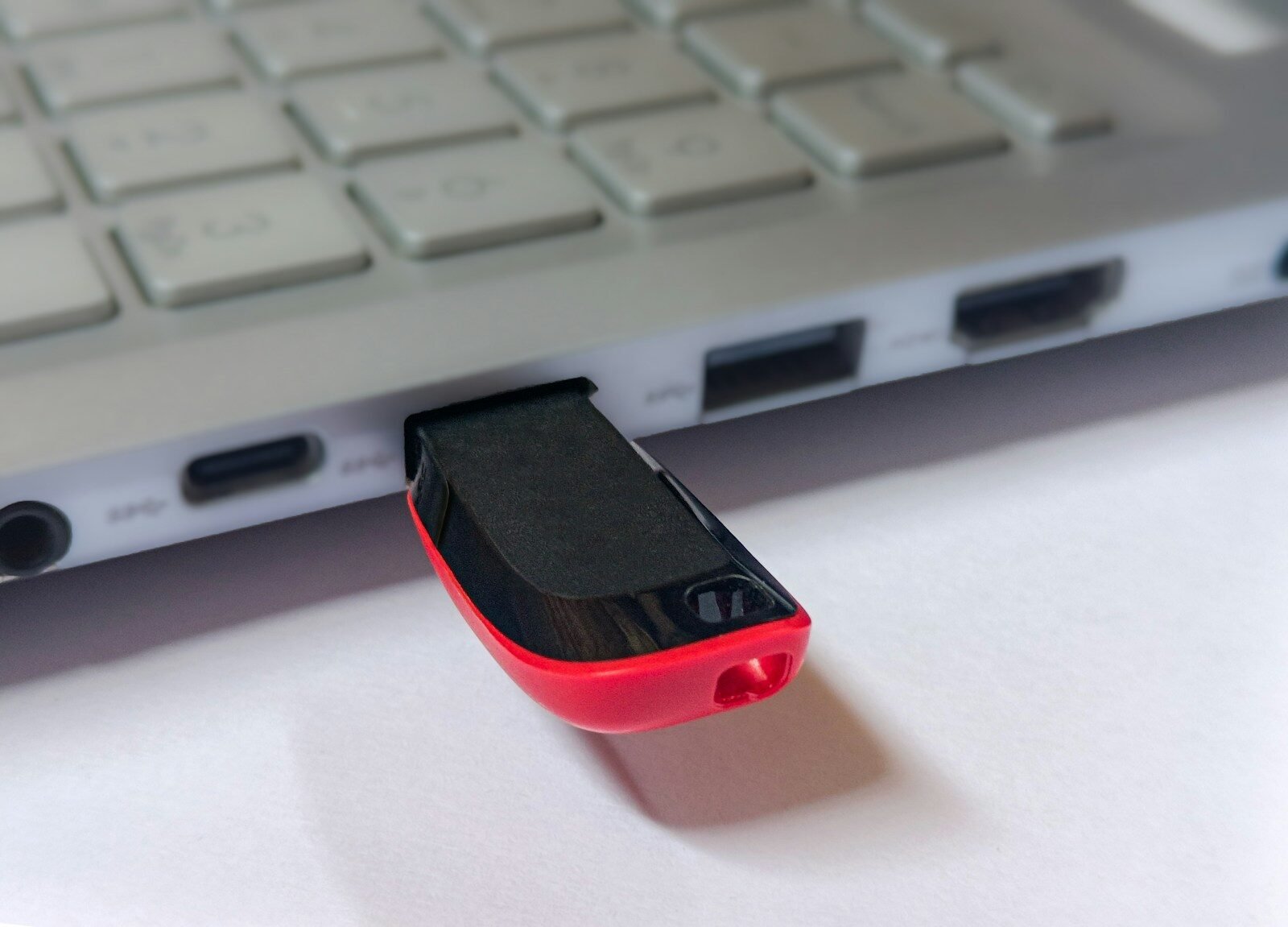 What Are USB Ports?