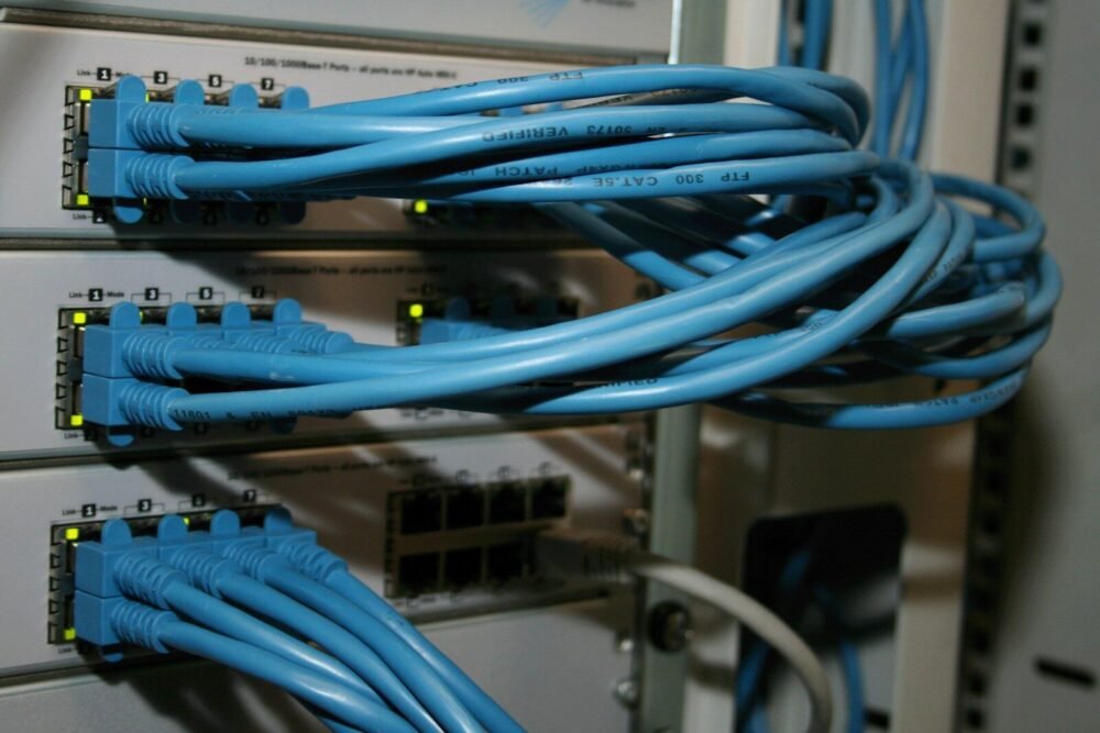 LAN
